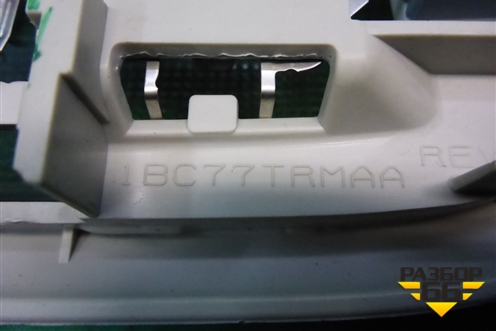 Плафон салонный задний (1BC77TRMAA) для Dodge Journey с 2009г (Джорни)