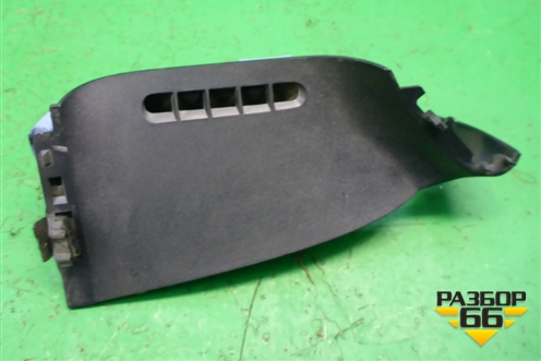 Накладка на торпедо (боковая верхняя правая) (681342ED500) для Nissan Tiida (C11X) с 2004-2013г (Тиида)