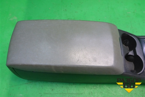 Подлокотник (1057250XDVAB) для Dodge Magnum с 2003-2008г (Магнум)