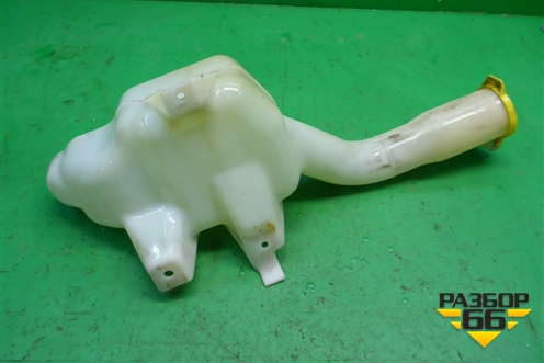 Бачок омывателя лобового стекла (04805737AA) для Dodge Magnum с 2003-2008г (Магнум)