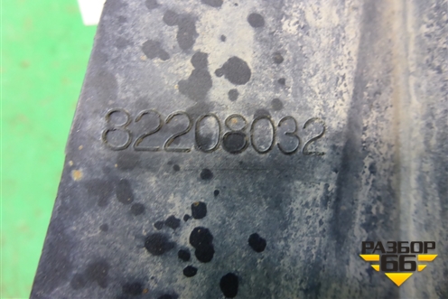 Брызговик задний правый (82208032) для Dodge Magnum с 2003-2008г (Магнум)