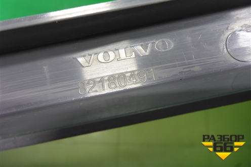 Накладка на решетку радиатора  (верхняя) (82180491) для Volvo TRUCK FH с 2013-2019г (ФШ)