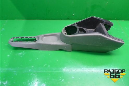 Консоль (377863319B) для Volkswagen Pointer с 2004г (Поитер)