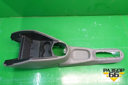 Консоль (377863319B) для Volkswagen Pointer с 2004г (Поитер)