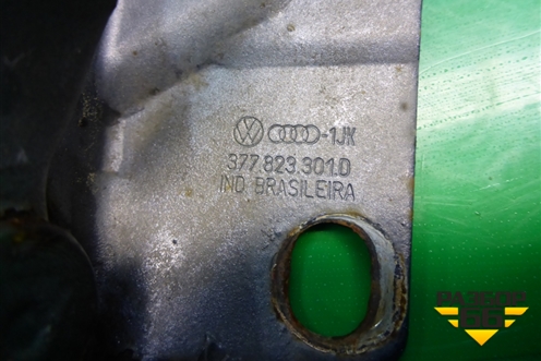 Петля капота левая (377823301D) для Volkswagen Pointer с 2004г (Поитер)