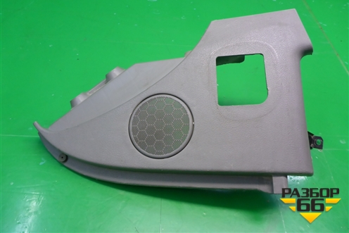 Держатель задней полки левый (373867761) для Volkswagen Pointer с 2004г (Поитер)