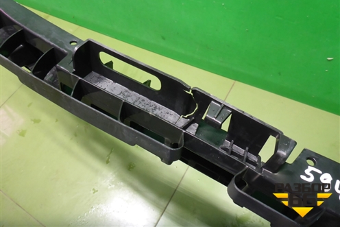 Кронштейн заднего бампера центральный (565807863) для Skoda Kodiaq с 2017г (Кодиак)