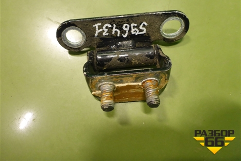 Петля двери багажника (до 2015г верхней) (6881028040) для Toyota Land Cruiser (200) с 2008г (Ленд Крузер)