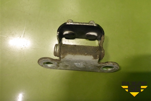 Петля двери багажника (до 2015г верхней) (6881028040) для Toyota Land Cruiser (200) с 2008г (Ленд Крузер)