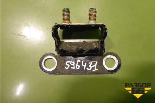 Петля двери багажника (до 2015г верхней) (6881028040) для Toyota Land Cruiser (200) с 2008г (Ленд Крузер)