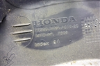 Накладка на торпедо (центральная нижняя) (77290SWAA01020) для Honda CR-V(RE) с 2006-2012г (ЦРВ СРВ)