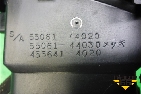 Дефлектор воздушный левый (5506144020) для Toyota Isis c 2004-2018г (Исис)