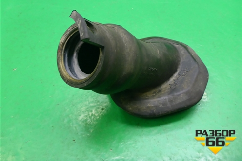 Пыльник рулевой колонки (4526812150) для Toyota Isis c 2004-2018г (Исис)
