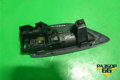 Ручка внутренняя двери правой для Isuzu ELF (N-series) с 2006-2014г (Эльф)