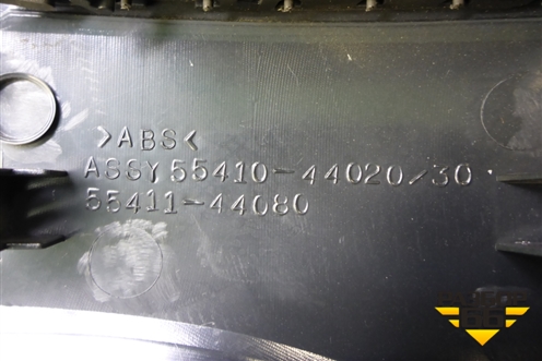 Накладка на щиток приборов (5541044020) для Toyota Isis c 2004-2018г (Исис)