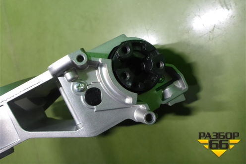 Кронштейн зеркала левого (новый) (8796660R60) для Toyota Land Cruiser (200) с 2008г (Ленд Крузер)
