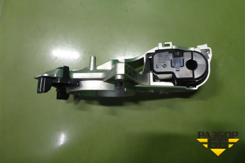 Кронштейн зеркала левого (новый) (8796660R60) для Toyota Land Cruiser (200) с 2008г (Ленд Крузер)