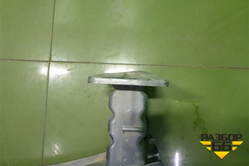 Усилитель переднего бампера (5827079J00) для Suzuki SX4 с 2006-2013г (СХ4)