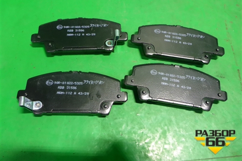 Колодки тормозные передние (ADB31586) для Honda Civic 5D с 2006-2012г (Цивик)