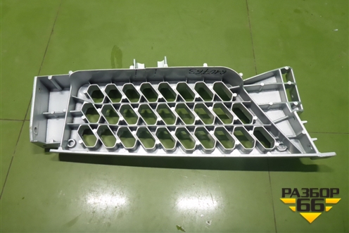 Подножка ступенька (правая верхняя) (82151654) для Volvo TRUCK FH с 2013-2019г (ФШ)