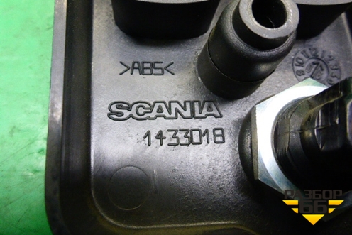 Рамка под кнопки  (1433018) для Scania 5 P Series с 2004-2016г