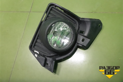 Фара противотуманная правая (после 2010г новая дубликат) (HL20004) для Toyota Hi Ace с 2005г