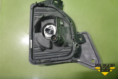 Фара противотуманная правая (после 2010г новая дубликат) (HL20004) для Toyota Hi Ace с 2005г