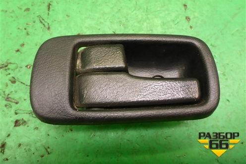 Ручка внутренняя двери левой для Isuzu Giga (C-series) с 1994-2015г (Гига)