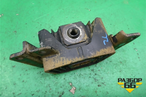 Опора двигателя левая  (15.7л 6WG1) для Isuzu Giga (C-series) с 1994-2015г (Гига)