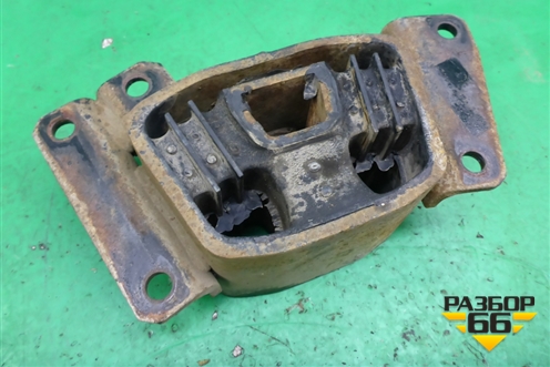 Опора двигателя левая  (15.7л 6WG1) для Isuzu Giga (C-series) с 1994-2015г (Гига)