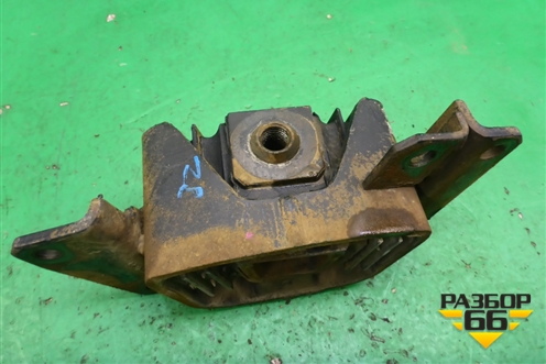 Опора двигателя правая  (15.7л 6WG1) для Isuzu Giga (C-series) с 1994-2015г (Гига)