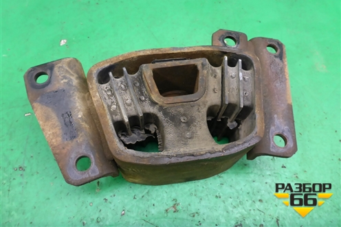 Опора двигателя правая  (15.7л 6WG1) для Isuzu Giga (C-series) с 1994-2015г (Гига)