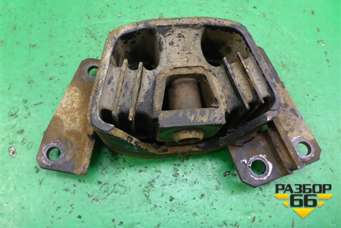 Опора двигателя правая  (15.7л 6WG1) для Isuzu Giga (C-series) с 1994-2015г (Гига)