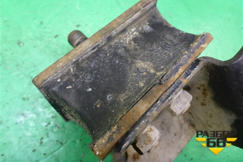 Опора двигателя правая  (15.7л 6WG1) для Isuzu Giga (C-series) с 1994-2015г (Гига)