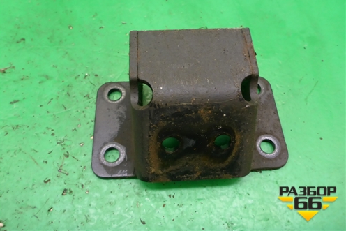 Кронштейн двигателя левый  (15.7л 6WG1) для Isuzu Giga (C-series) с 1994-2015г (Гига)