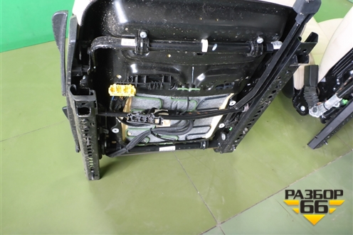 Сиденья передние (с AIR BAG подогрев) для Mercedes Benz SLK R172 с 2010-2016г (СЛК)