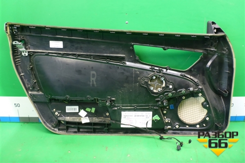 Обшивка двери правой под электрику (A1727204663) для Mercedes Benz SLK R172 с 2010-2016г (СЛК)