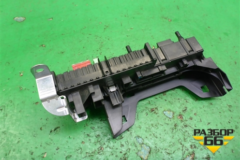 Блок предохранителей для Mercedes Benz SLK R172 с 2010-2016г (СЛК)