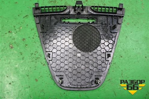 Решетка динамика (на торпедо) (A1726800189) для Mercedes Benz SLK R172 с 2010-2016г (СЛК)