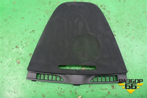 Решетка динамика (на торпедо) (A1726800189) для Mercedes Benz SLK R172 с 2010-2016г (СЛК)
