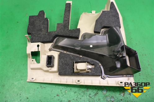 Накладка на торпедо (левая под рулём) (A1726800036) для Mercedes Benz SLK R172 с 2010-2016г (СЛК)