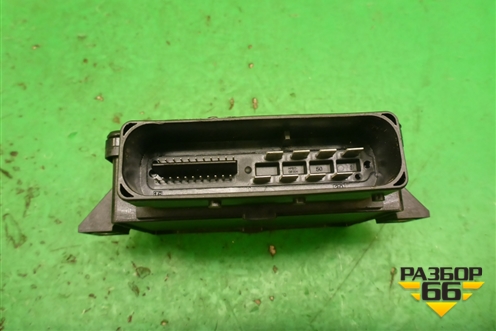 Блок управления стояночным тормозом (A1669002700) для Mercedes Benz SLK R172 с 2010-2016г (СЛК)