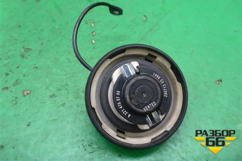 Крышка топливного бака (A2214700705) для Mercedes Benz SLK R172 с 2010-2016г (СЛК)