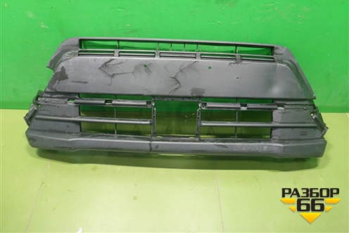 Решетка в передний бампер центральная (после 2018г) (7172186R) для Suzuki Vitara с 2014-2025г (Витара)