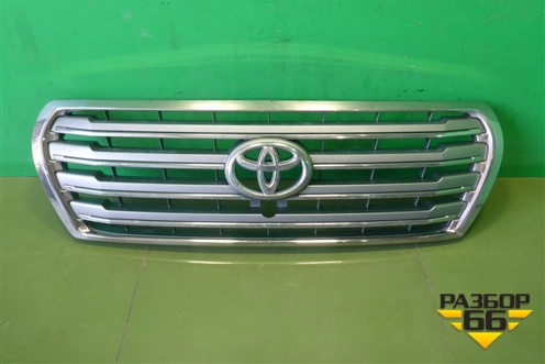 Решетка радиатора (после 2012г до 2015г под камеру) (5311460110) для Toyota Land Cruiser (200) с 2008г (Ленд Крузер)