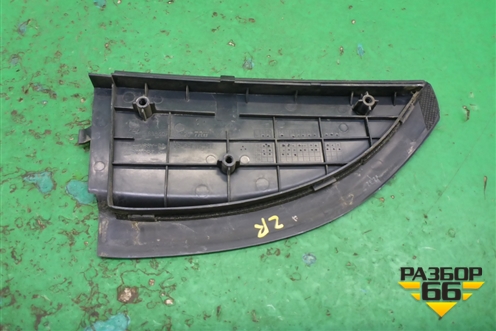 Накладка двери задней правой (уголок) (838403D020) для Hyundai Sonata-5 с 2001г (Соната)