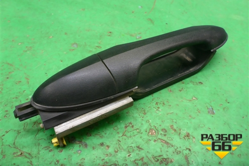 Ручка наружная двери задней левой (1M51A266B23AA) для Ford Focus 1 с 1998-2004г (Фокус)