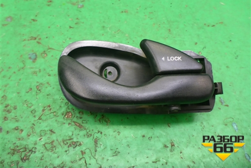 Ручка внутренняя двери передней правой (1M51F22600A) для Ford Focus 1 с 1998-2004г (Фокус)