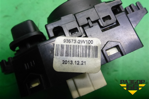Переключатель регулировки зеркал (935732W100) для Hyundai Grand Santa Fe с 2012-2018г (Гранд Санта Фе)