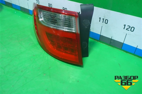 Фонарь задний наружный левый (до 2015г) (92401B8130) для Hyundai Grand Santa Fe с 2012-2018г (Гранд Санта Фе)